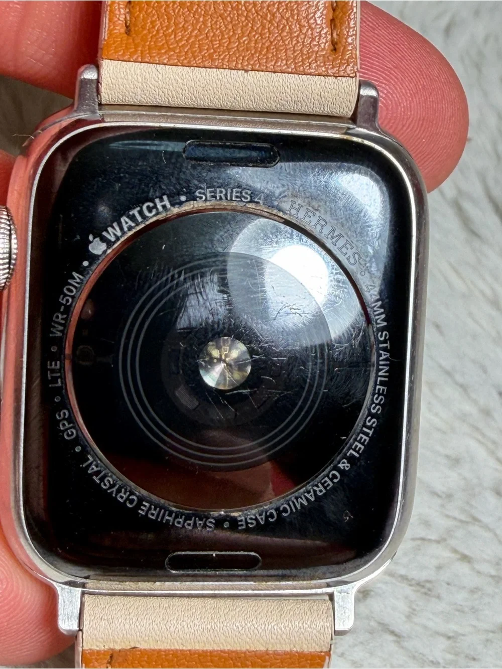 Apple Watch 44mm hermes series 4.  ( for parts or repairs)